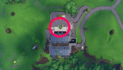 Dance at Holiday Trees - 14 Days of Fortnite Challenge